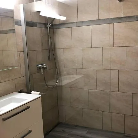 Duplex Avec 2 Chambres A Prassurny Sur Pres De Champex-lac Apartman *